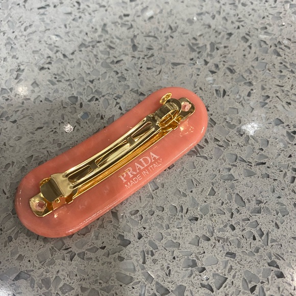Prada coral pink hair clip, no box - Picture 7 of 7
